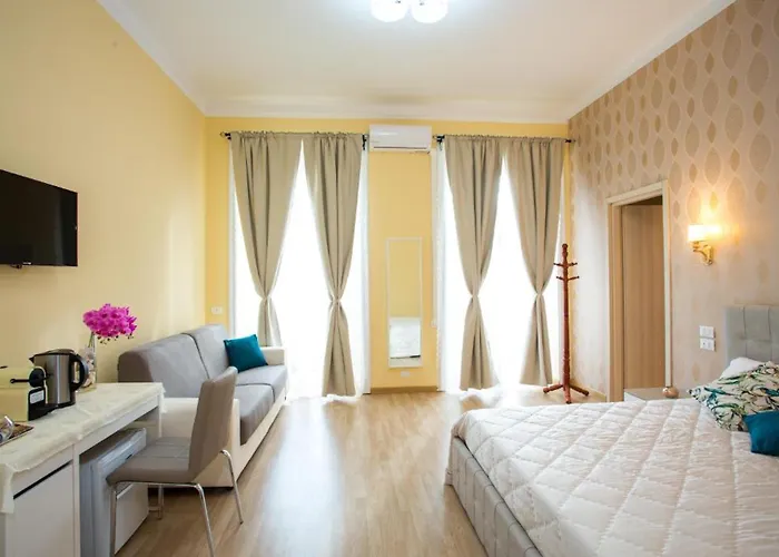 Oda ve Kahvaltı Bq House Castello Luxury 3*