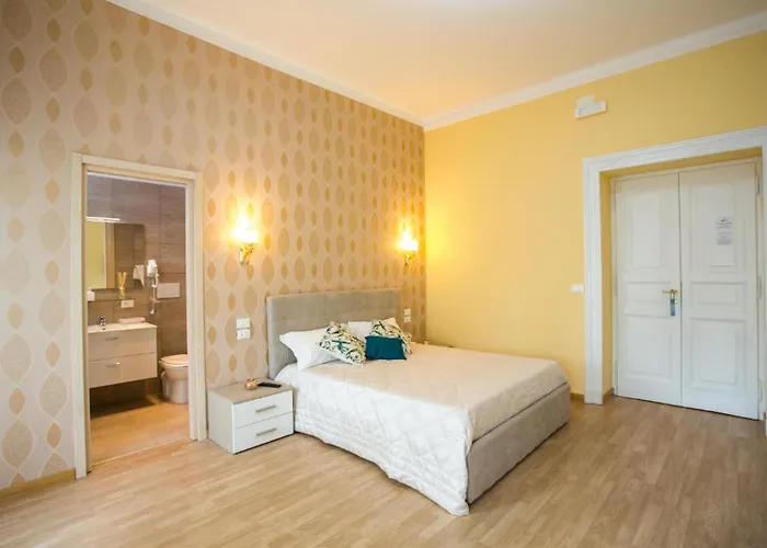 Oda ve Kahvaltı Bq House Castello Luxury 3*